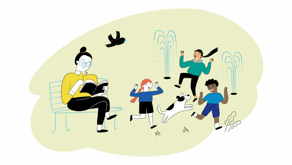 Illustration von einer Person, die auf einer Parkbank sitzt und ein Buch liest. Daneben spielen drei Kinder und ein Hund mit einem Wasserspiel im Hintergrund.